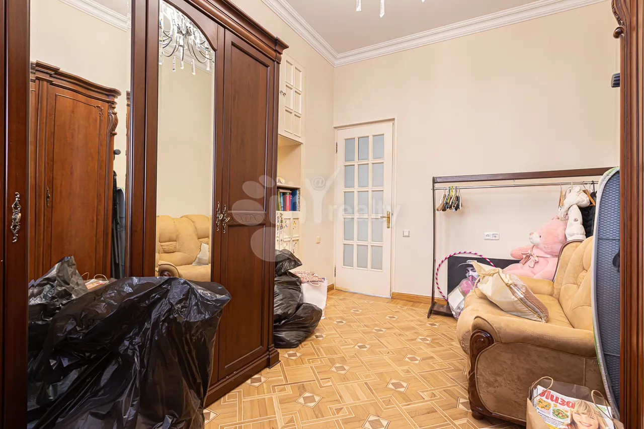 4 bedroom apartment for sale Baghramyan av(Arabkir), Arabkir Yerevan, 158396