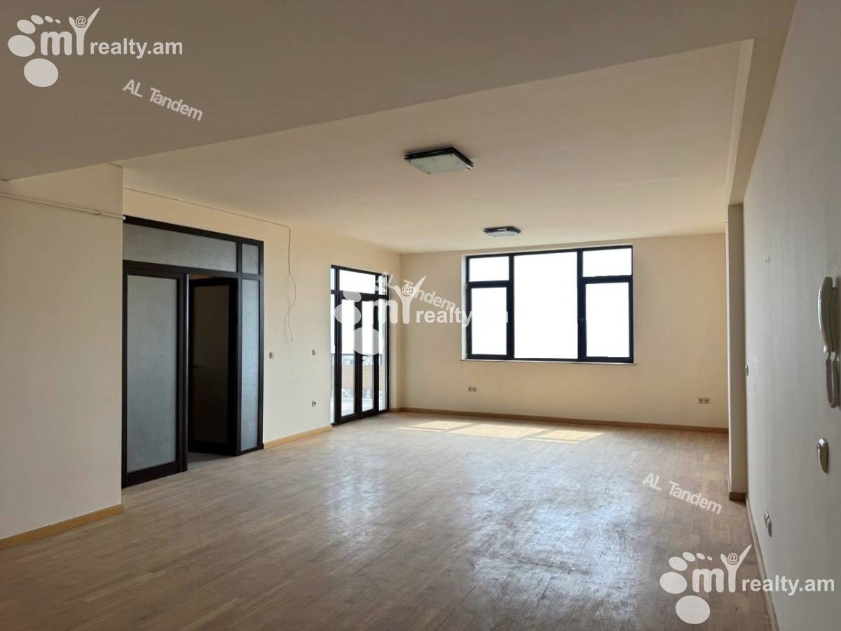4 bedroom apartment for rent Antarayin St, Center Yerevan, 155676