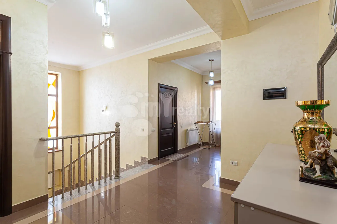 House for sale Teryan st, Avan Yerevan, 157309