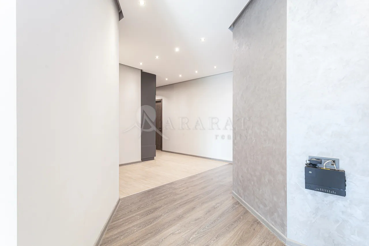 4 bedroom apartment for sale Azatutyan Ave, Arabkir Yerevan, 161890