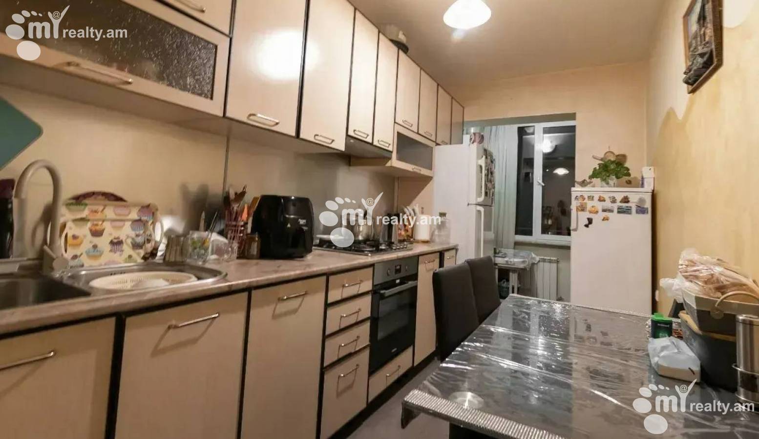 3 սենյականոց բնակարան  Դավթաշեն 1 թաղ., Դավթաշեն Երևան, 143509