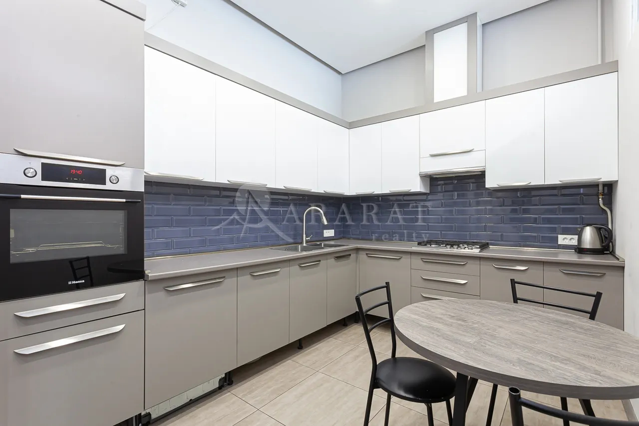 4 bedroom apartment for sale Azatutyan Ave, Arabkir Yerevan, 161890