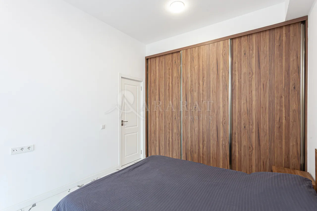 Снять 3 комнатную квартиру Антараин ул, Центр Ереван, 158597