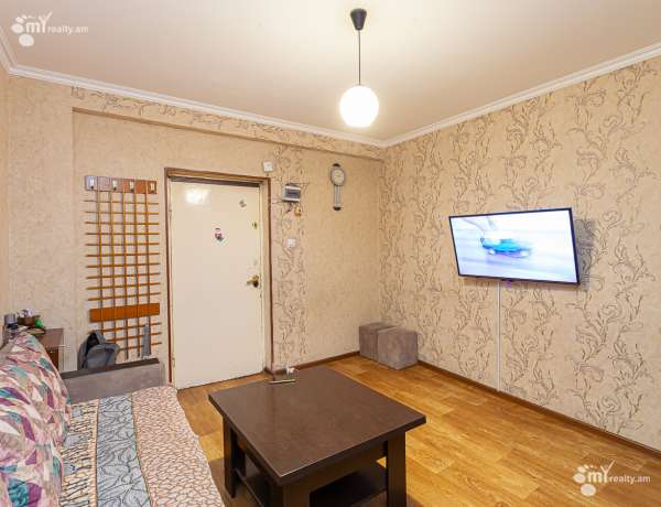 3-senyakanoc-bnakaran-vacharq-Yerevan-Center