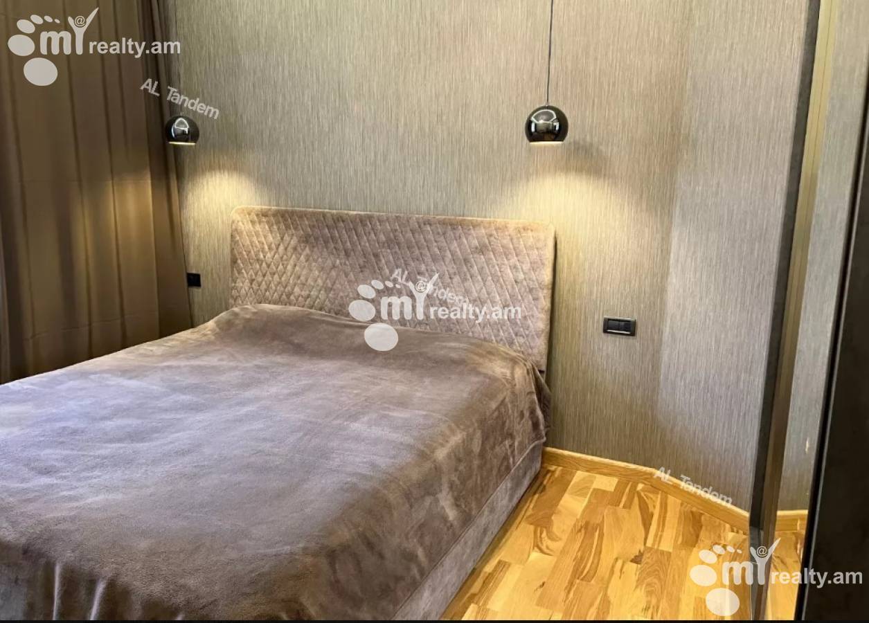 4 bedroom apartment for sale Aram St, Center Yerevan, 130071
