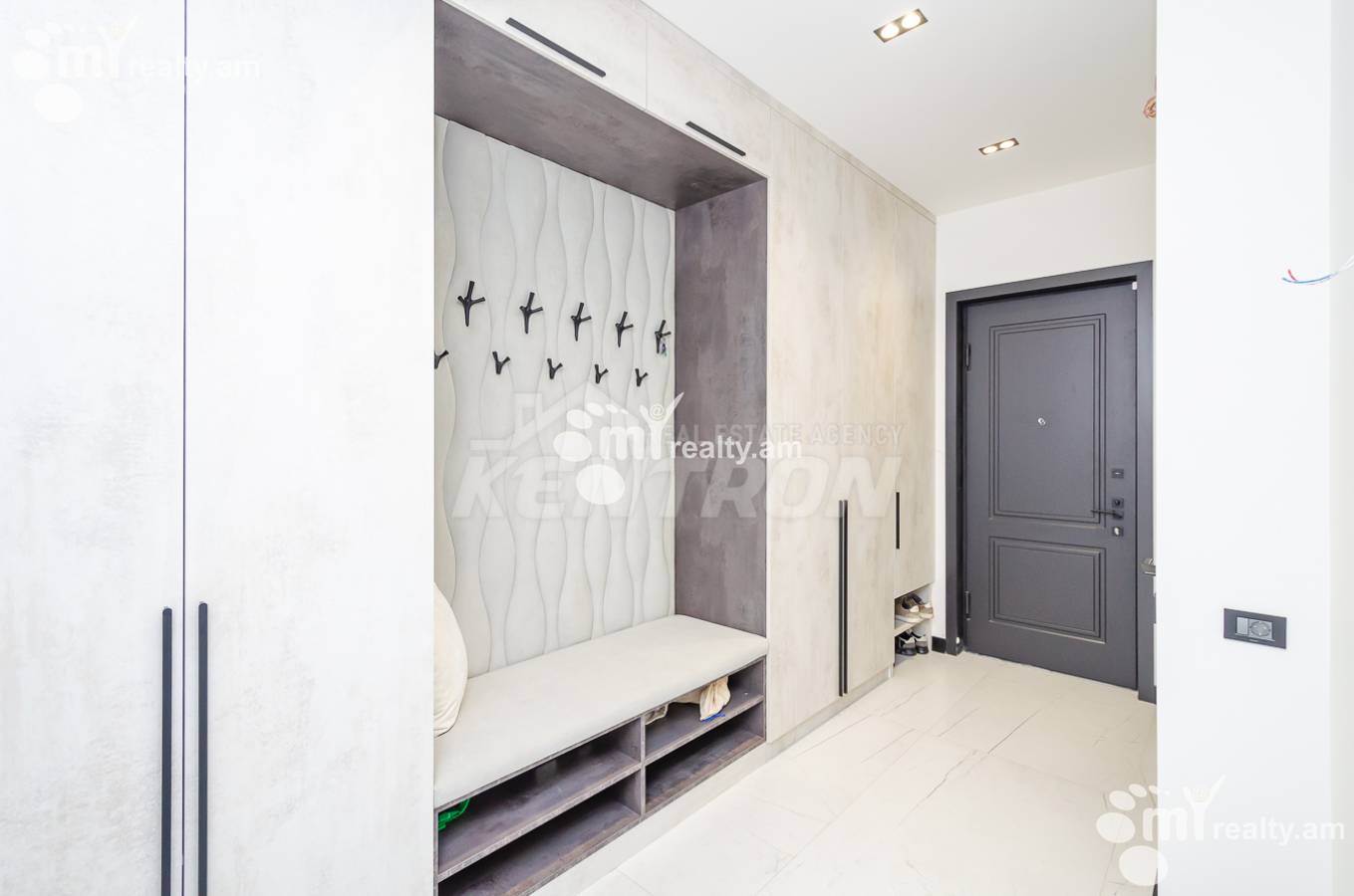 3 bedroom apartment for sale Paronyan St, Center Yerevan, 155557