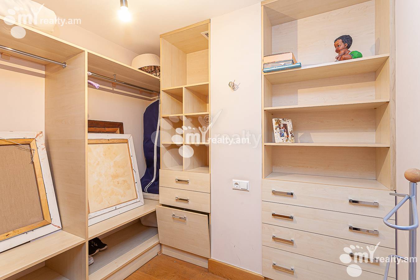 6 bedroom apartment for rent rue d'Amiryan, Center Yerevan, 150506