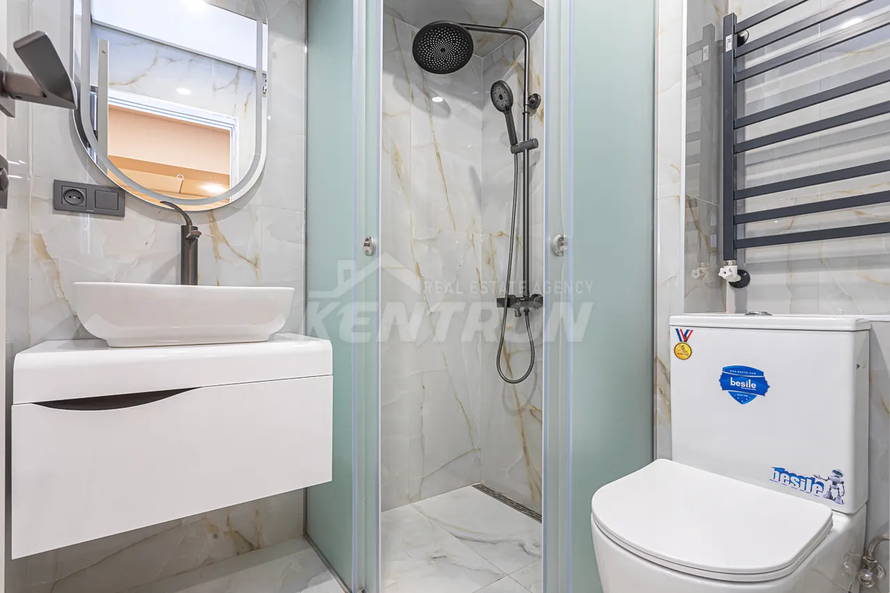 2 bedroom apartment for sale خیابان م. خورِناتسی, مرکز شهر ایروان, 159208