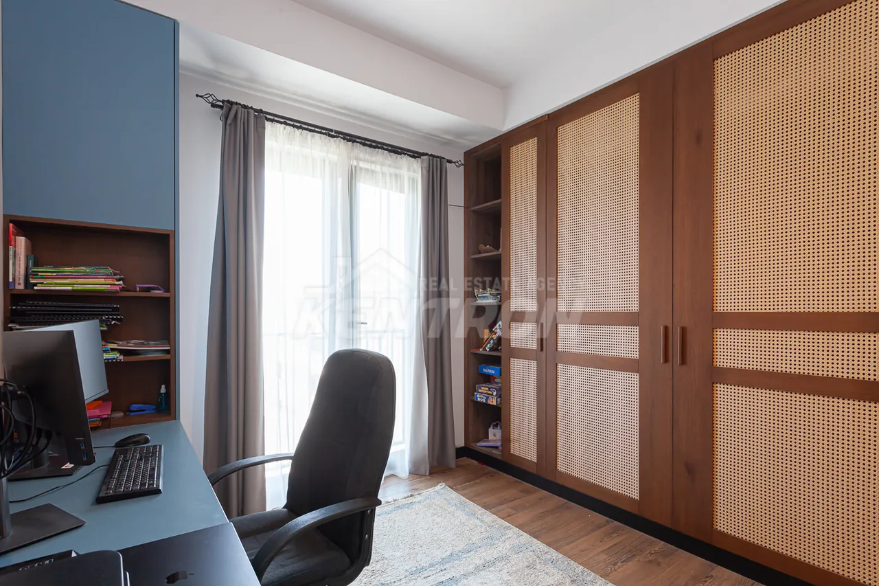 4 bedroom apartment for sale Davtashen 1 district, Dawtaschen Yerevan, 157365