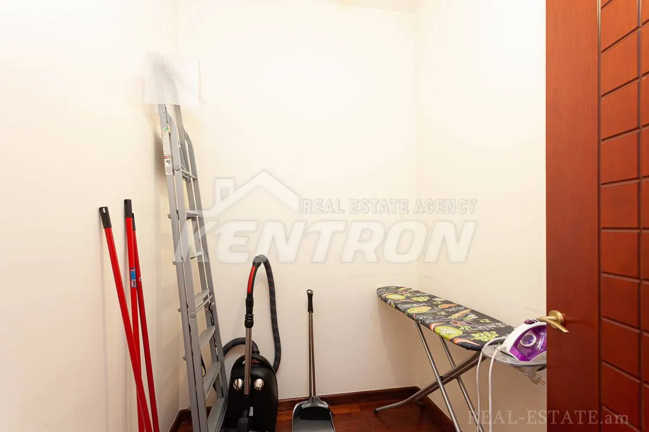 3 bedroom apartment for rent Tamanyan St, Center Yerevan, 158975