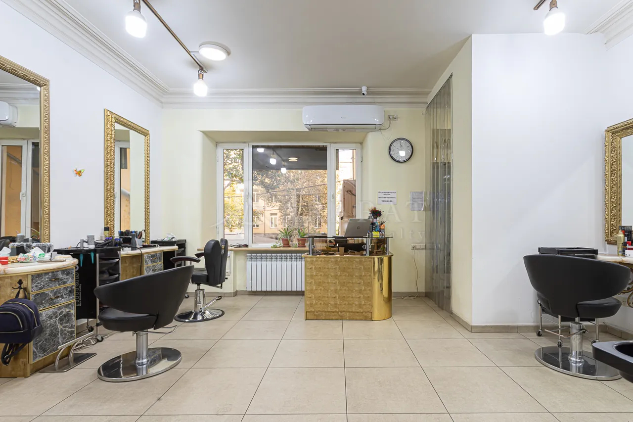 Commercial property for sale Mashtots Ave, Center Yerevan, 157989