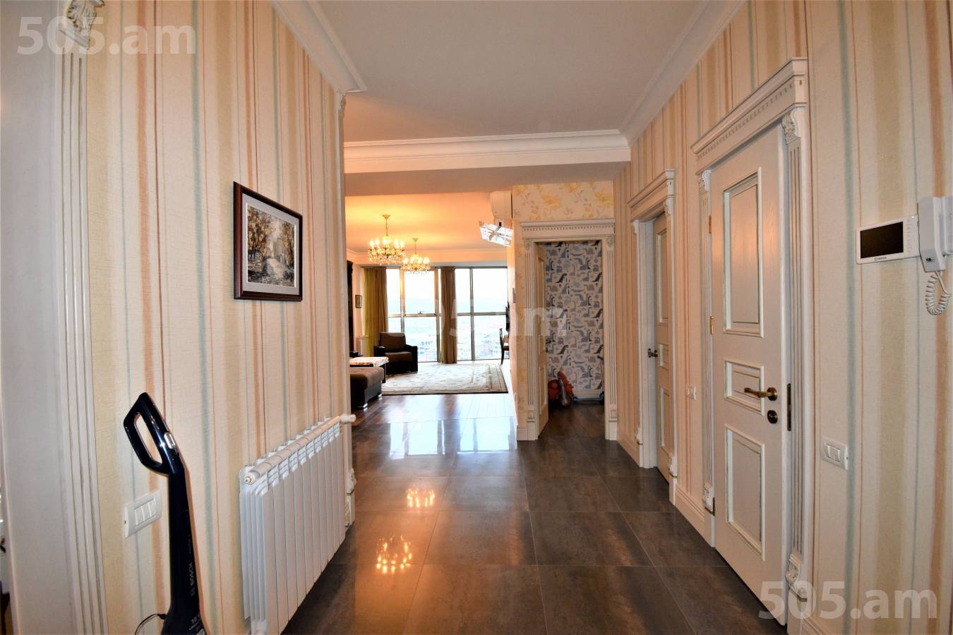 Купить 4 комнатную квартиру Цицернакаберд шоссе, Центр Ереван, 119472