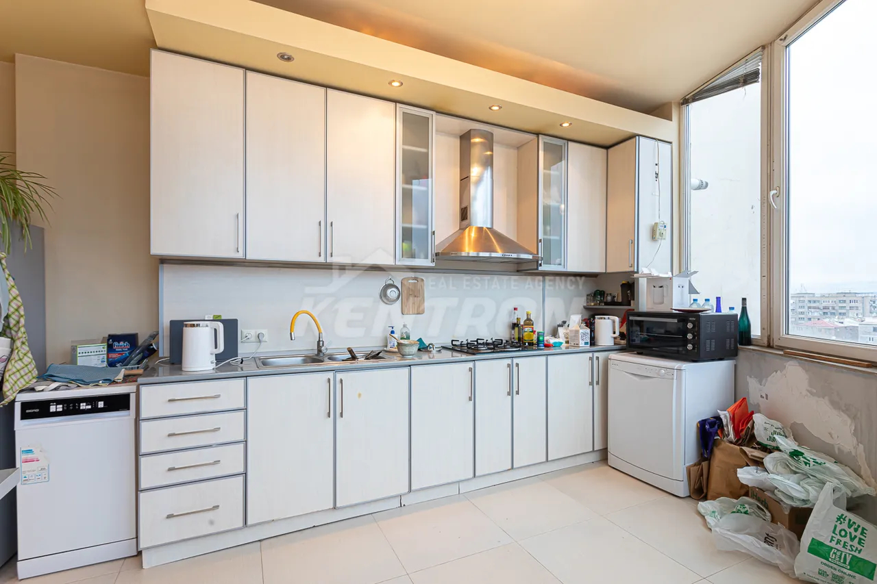 4 bedroom apartment for sale A. Avetisyan St, Arabkir Yerevan, 159610