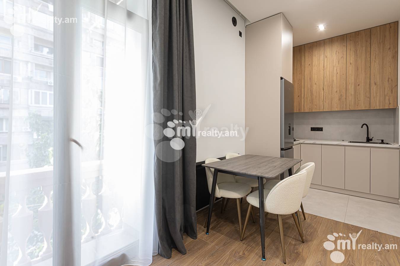 3 bedroom apartment for sale خیابان هانراپتوتیان کوچه 2, مرکز شهر ایروان, 156918