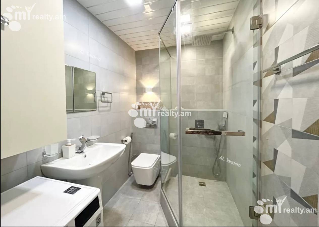 4 bedroom apartment for sale خیابان آرگیشتی, مرکز شهر ایروان, 126096