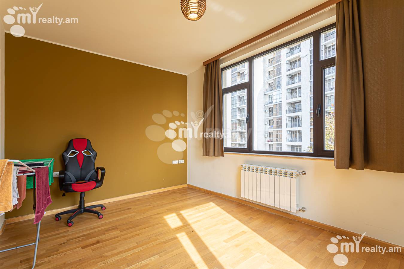 3 bedroom apartment for rent Antarayin St, Center Yerevan, 157028