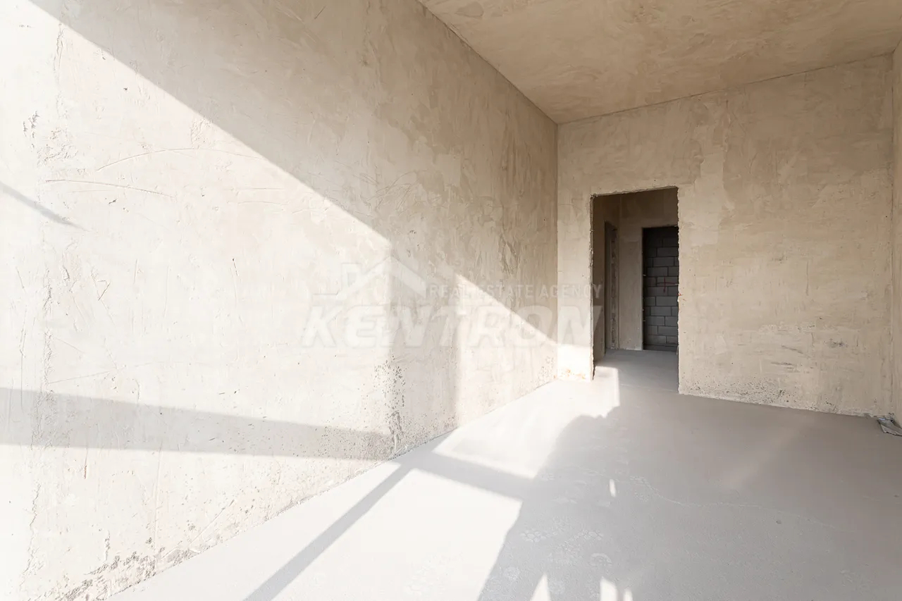 4 bedroom apartment for sale Rostom St, Center Yerevan, 158376