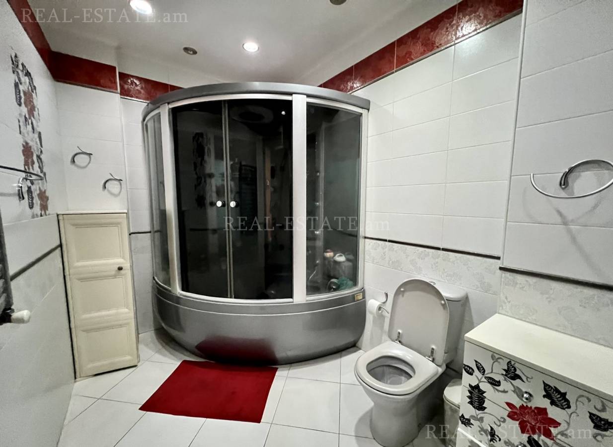 4 bedroom apartment for sale Northern (Hyusisayin)  Ave, Center Yerevan, 119236