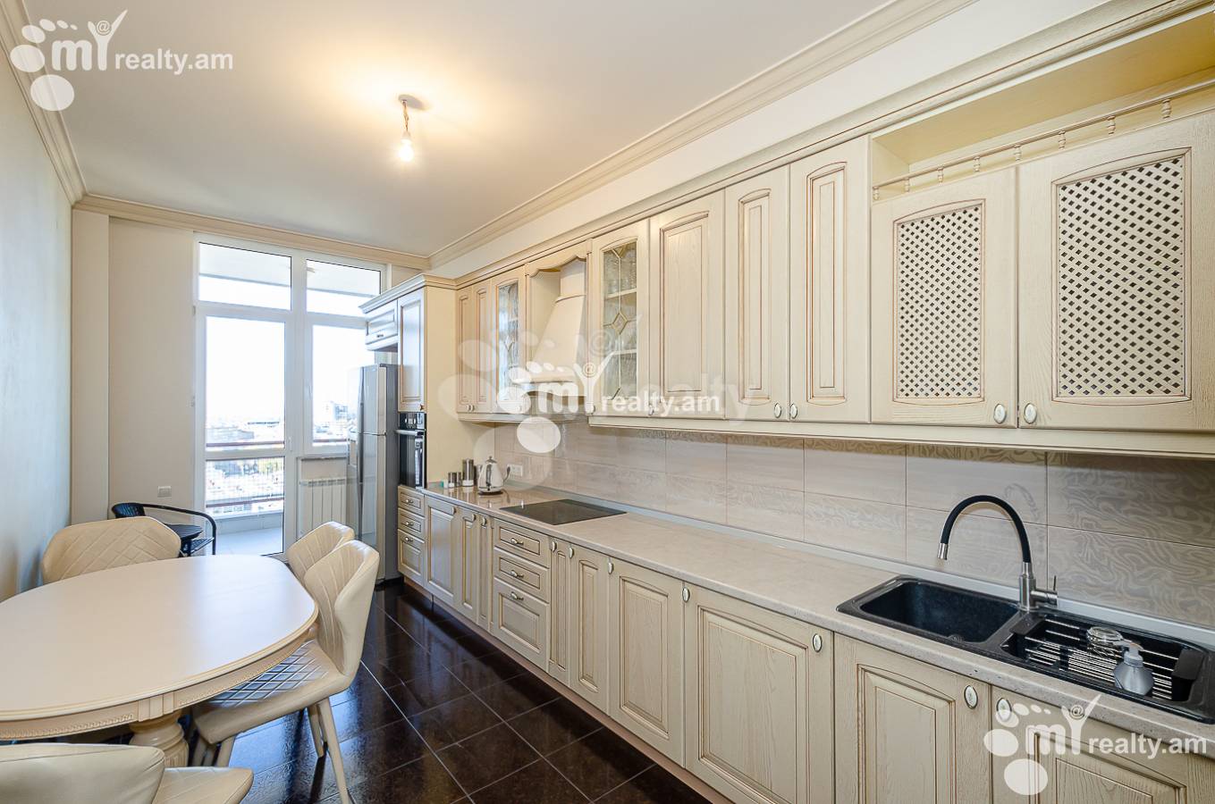 4 bedroom apartment for rent خیابان رُستُم, مرکز شهر ایروان, 152298