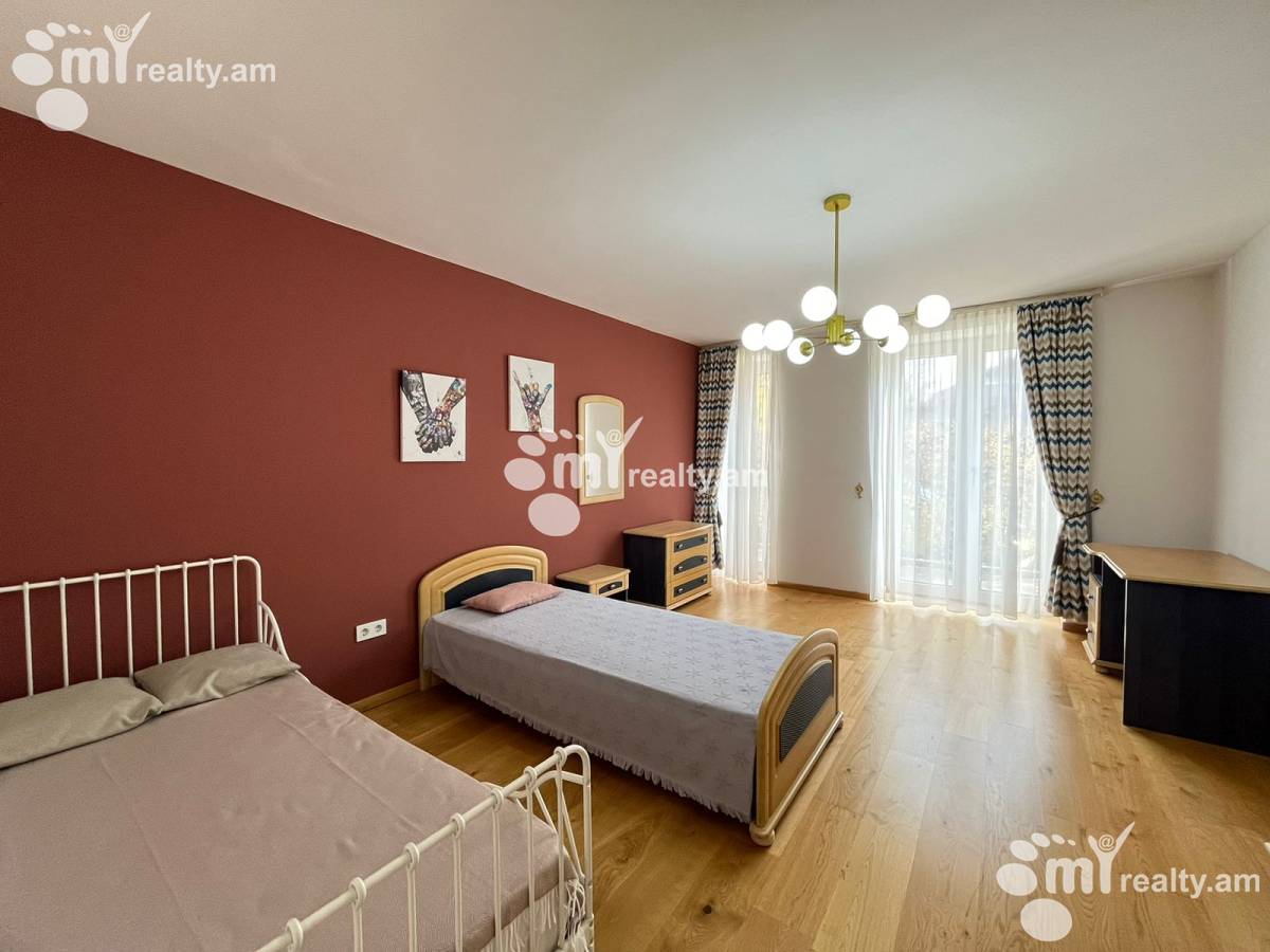 Снять 4 комнатную квартиру Мамиконянц ул, Арабкир Ереван, 158009