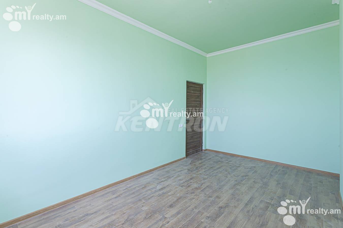 3 սենյականոց բնակարան  Մ․ Մելքոնյան փող, Կենտրոն Երևան, 153101