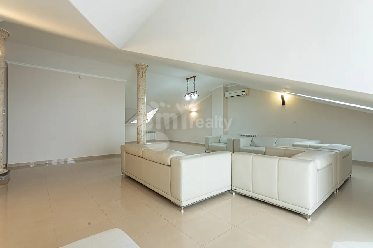 House for sale Tsarav Aghbyur St, Awan Yerevan, 159132