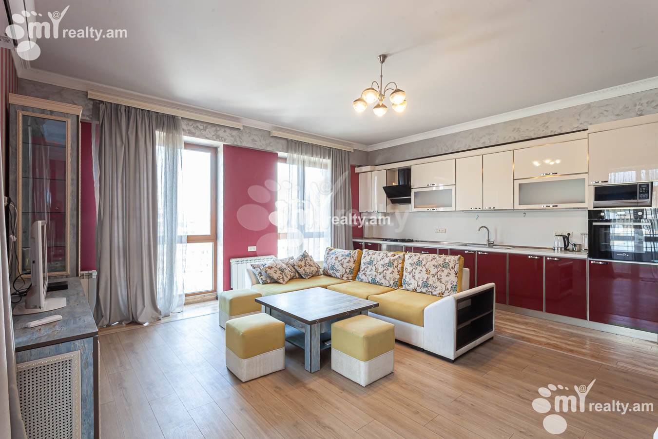 3 bedroom apartment for rent Mashtots Ave, Center Yerevan, 152987