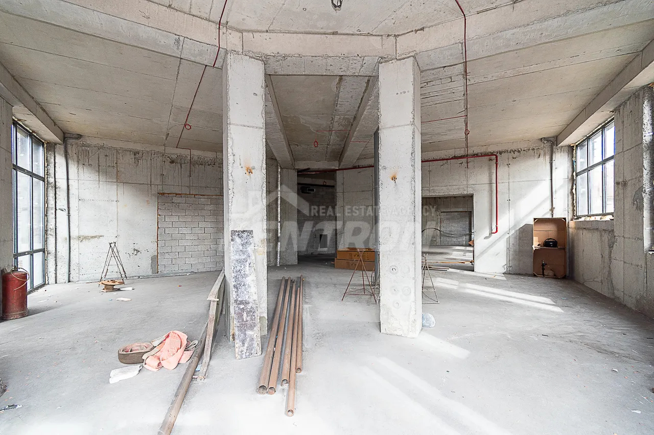 Commercial property for sale Tigran Mets Ave, Center Yerevan, 159458