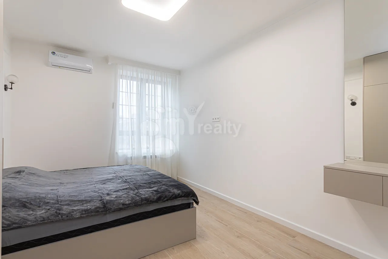 3 bedroom apartment for rent خیابان ساریان, مرکز شهر ایروان, 159421