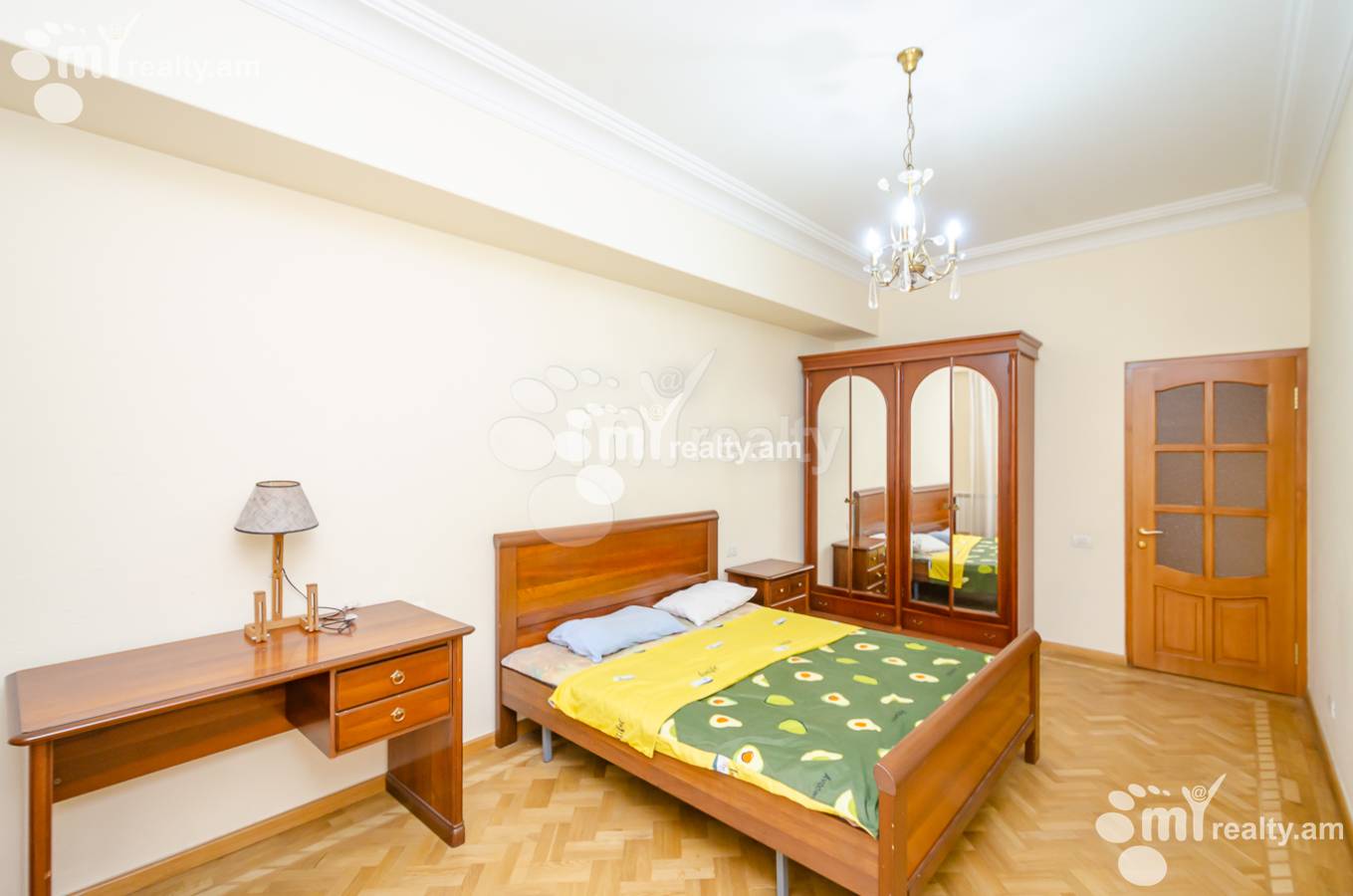 Снять 4 комнатную квартиру Дегатан ул, Центр Ереван, 153224