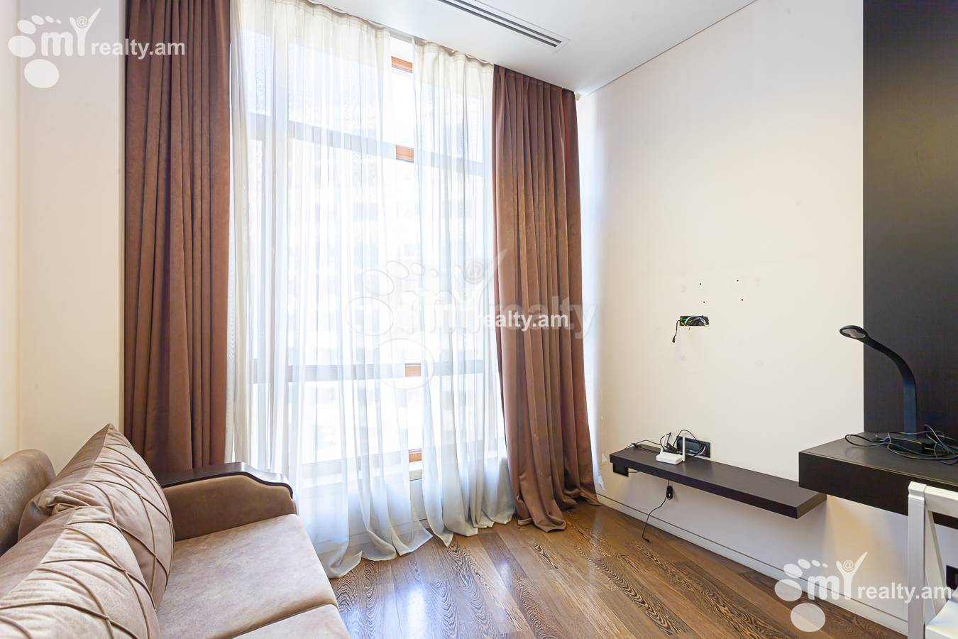 4 bedroom apartment for sale Northern(Hyusisayin)  Ave, Center Yerevan, 154634