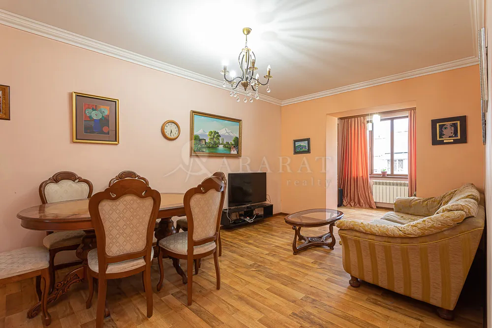 bnakaran/3-senyakanoc/Abovyan+St/Center/Yerevan