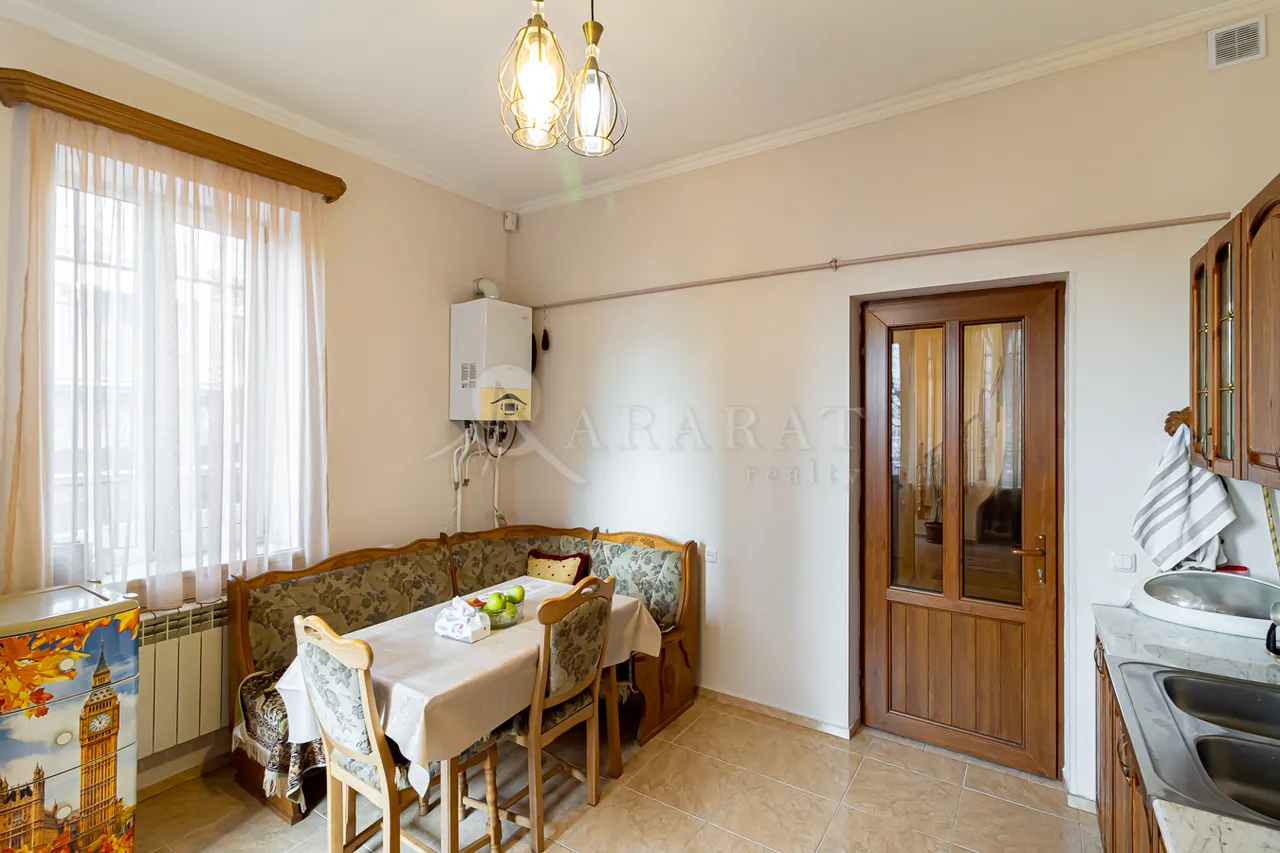 House for sale خیابان داوتاشِن بلوک 3, داوتاشِن ایروان, 158788