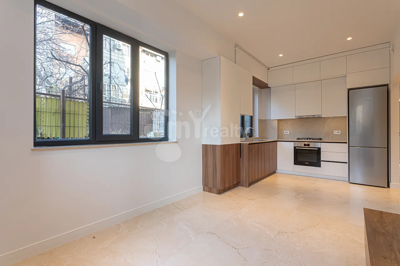 3 սենյականոց բնակարան  Շինարարների փող, Աջափնյակ Երևան, 158408