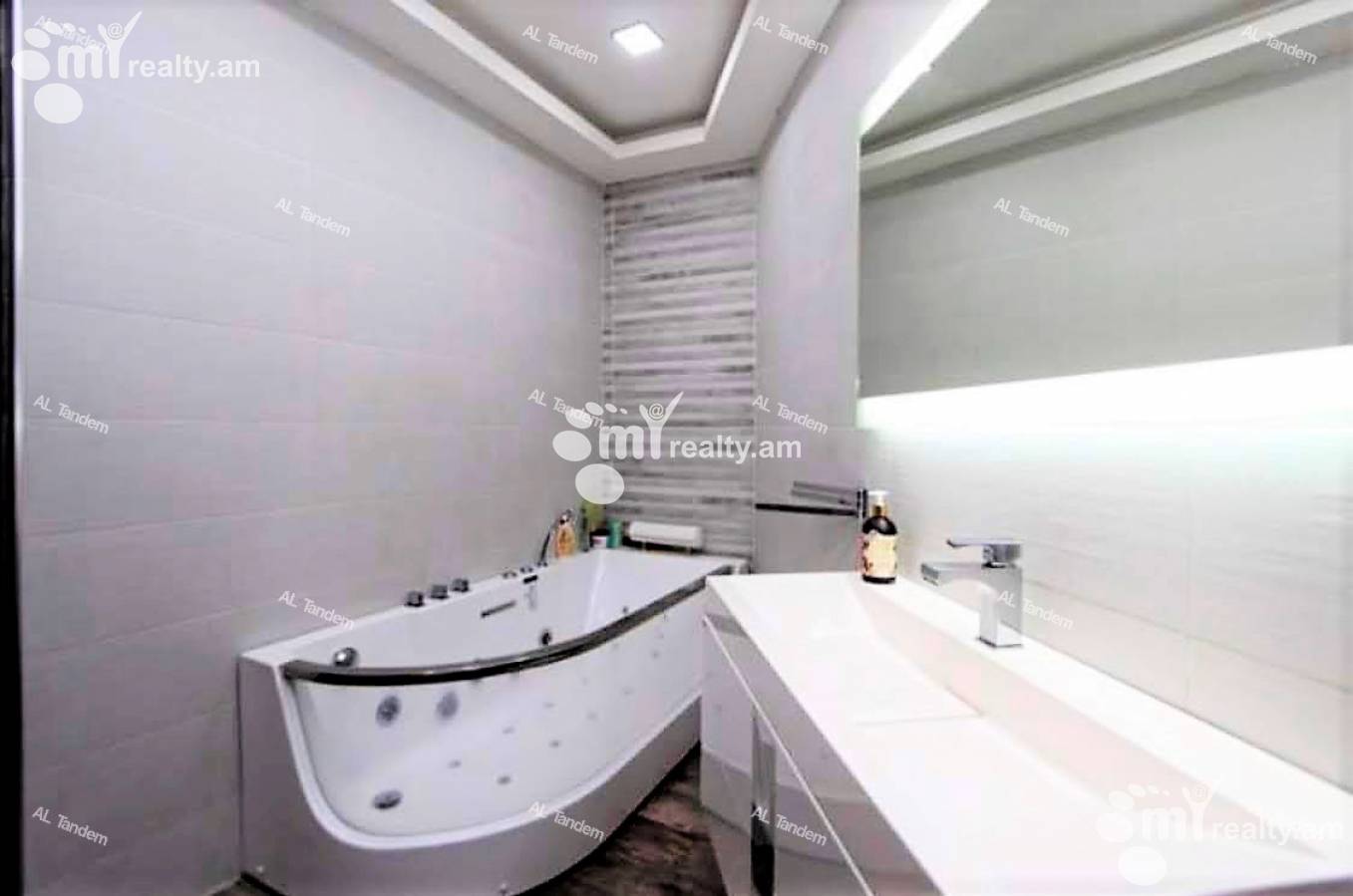 4 bedroom apartment for sale خیابان سایات نووآ, مرکز شهر ایروان, 125082