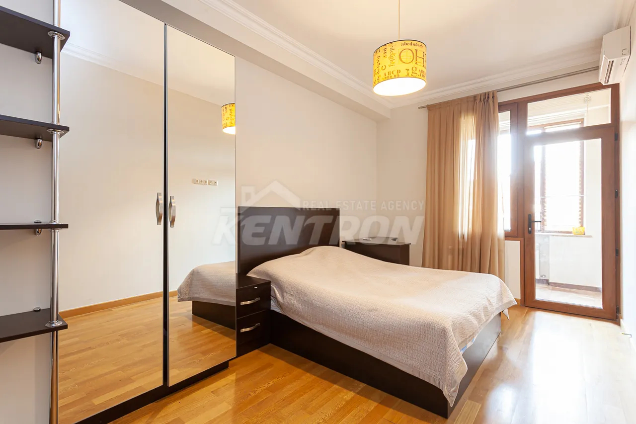 3 bedroom apartment for sale Aram St, Center Yerevan, 157330