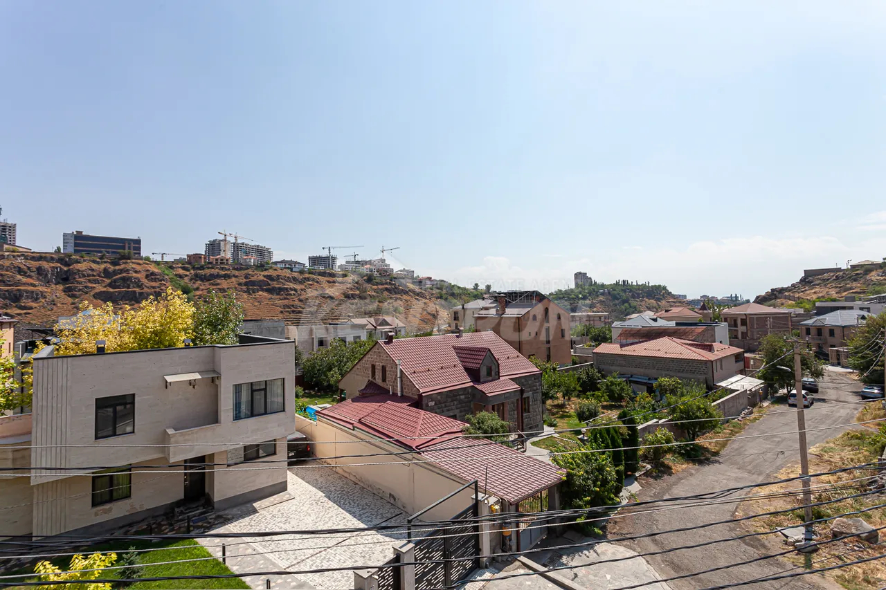 Առանձնատուն  Ձոր 2 թաղամաս, Դավթաշեն Երևան, 161780