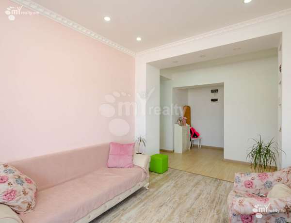 2-senyakanoc-bnakaran-vacharq-Yerevan-Center