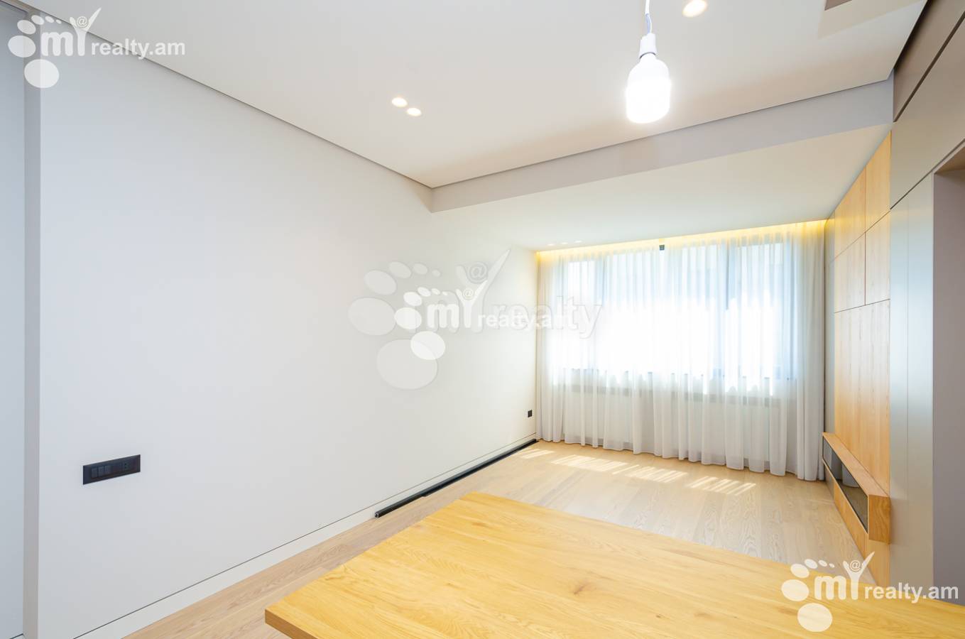 3 bedroom apartment for sale Antarayin, Rue Leonid Azgaldyan, Center Yerevan, 152368