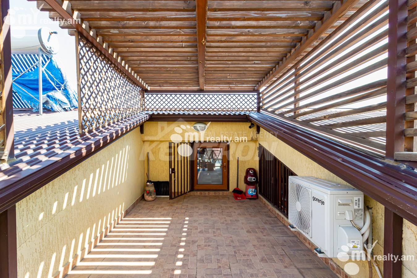 6 սենյականոց բնակարան  Ծարավ Աղբյուրի փող., Ավան Երևան, 152021