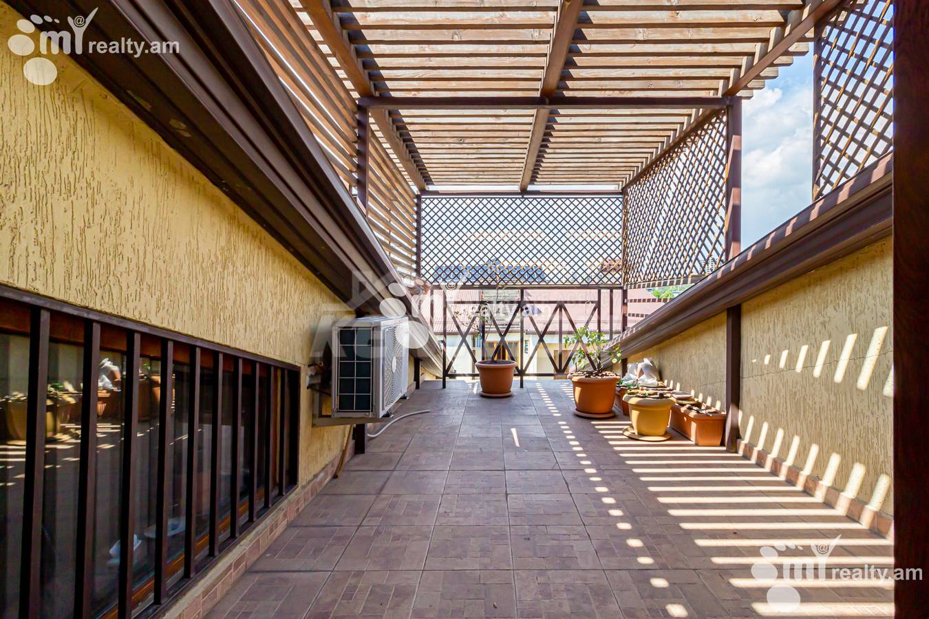 6 սենյականոց բնակարան  Ծարավ Աղբյուրի փող., Ավան Երևան, 152021