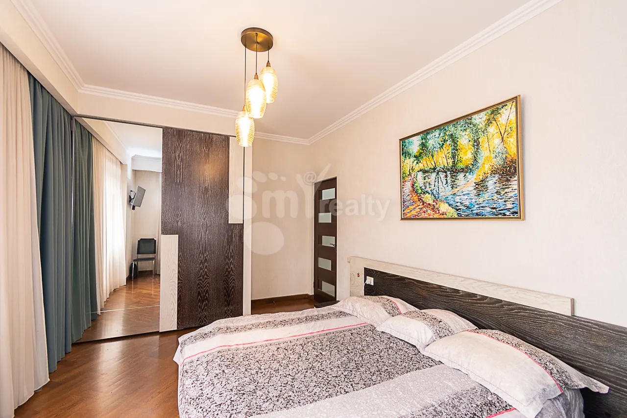 Купить 4 комнатную квартиру Адонц ул, Арабкир Ереван, 159530