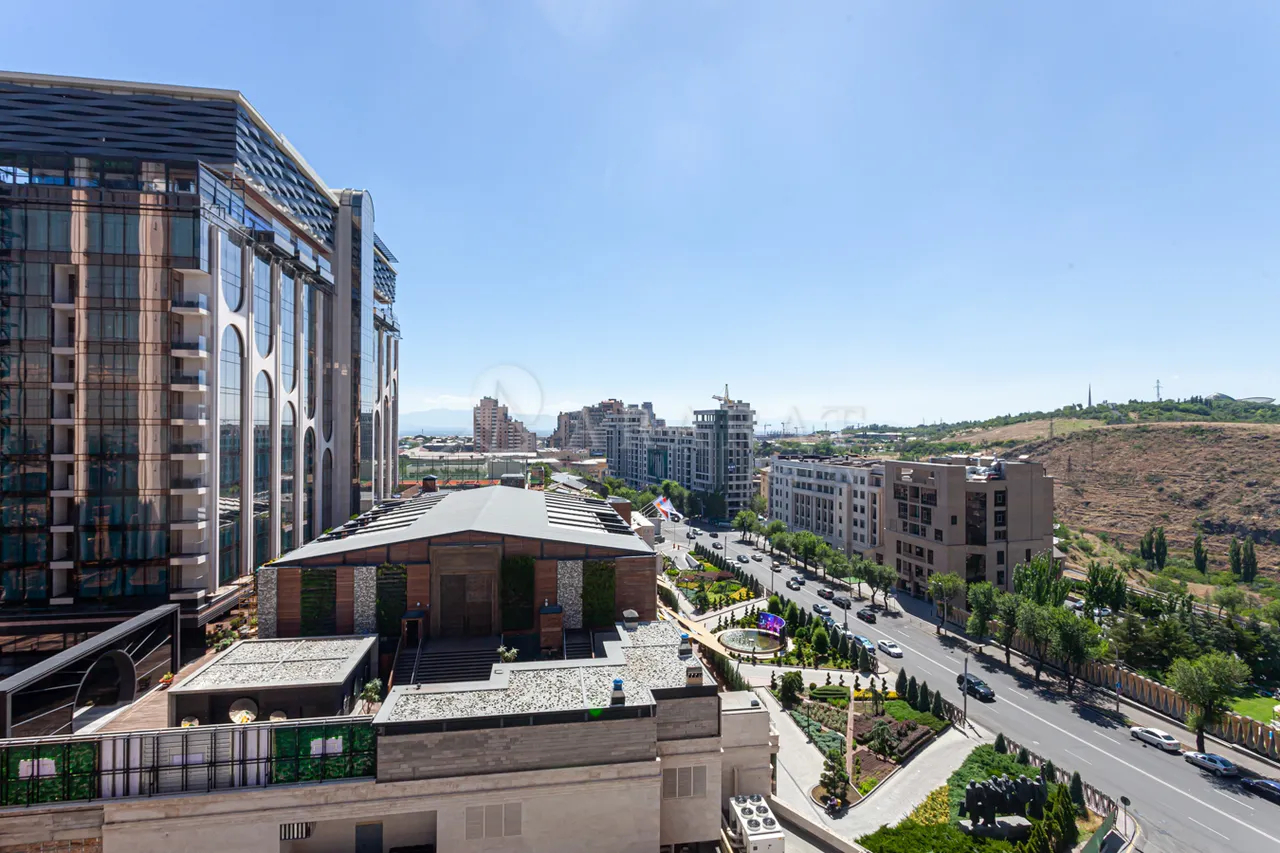 3 սենյականոց բնակարան վարձով Պարոնյան փող, Կենտրոն Երևան, 158968