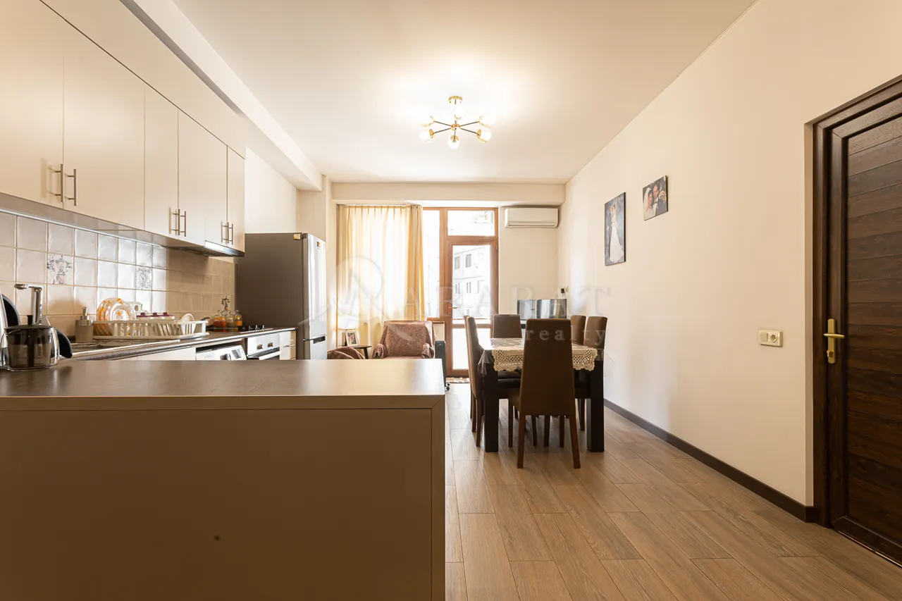 2 bedroom apartment for sale خیابان آدونس, عربگیر ایروان, 158285