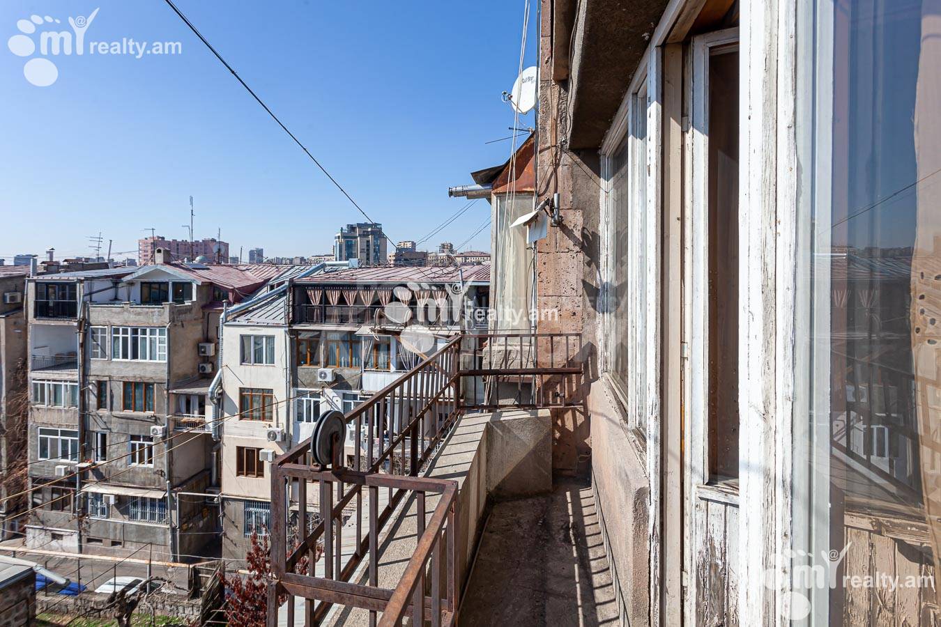 Купить 4 комнатную квартиру Таманян ул, Центр Ереван, 145123