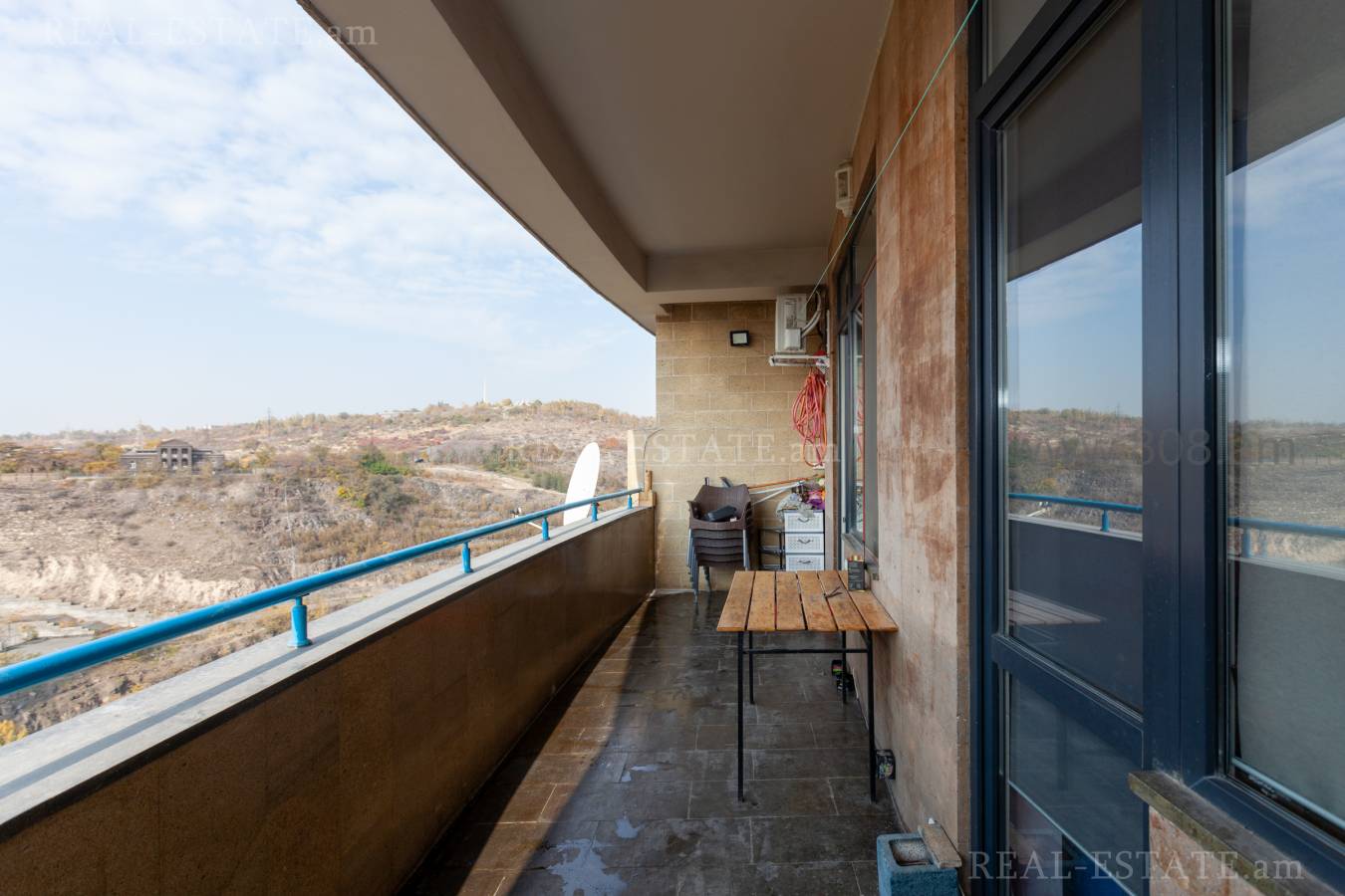 Купить 3 комнатную квартиру Дзорап ул, Центр Ереван, 129175