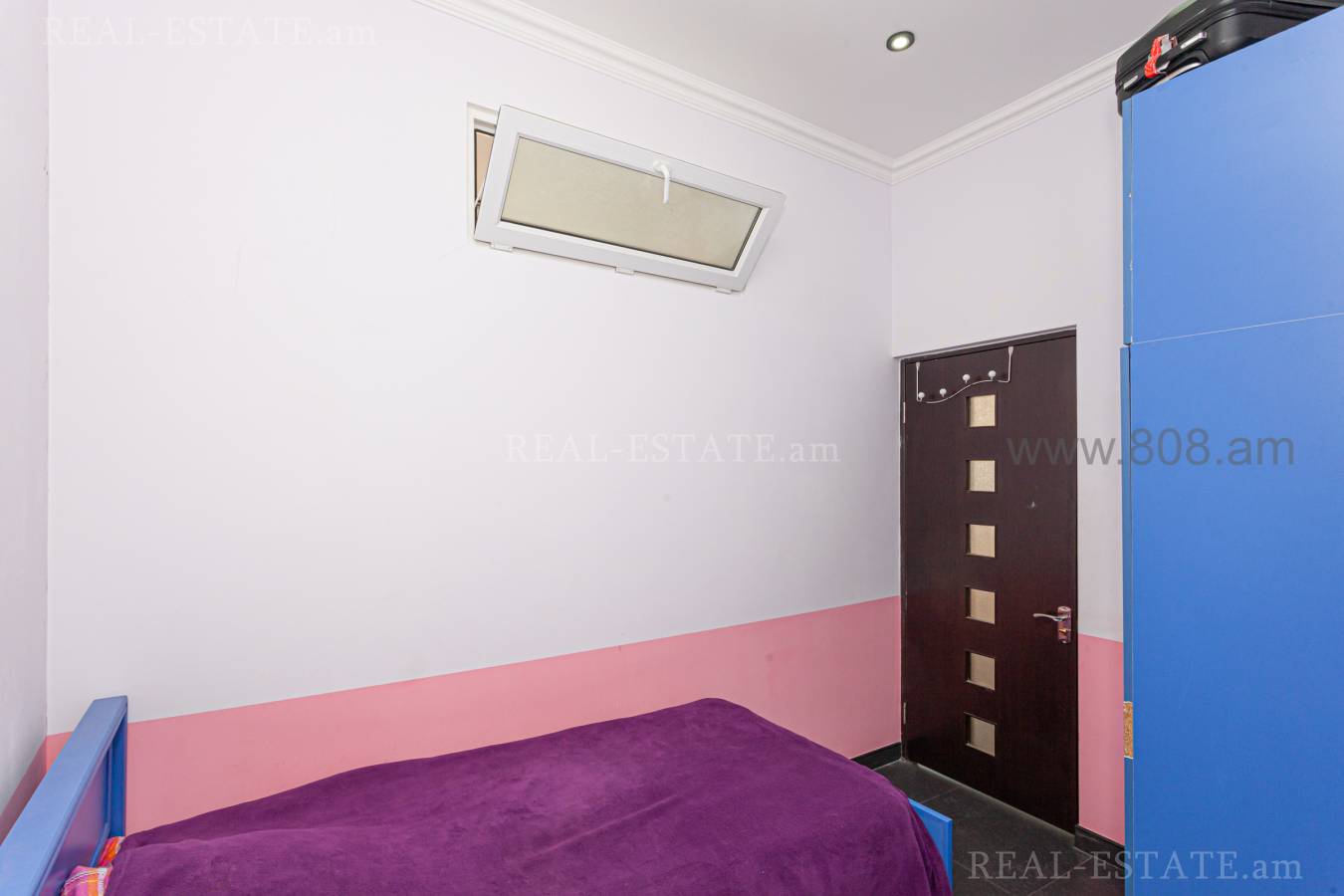 Купить 3 комнатную квартиру Дзорап ул, Центр Ереван, 129175