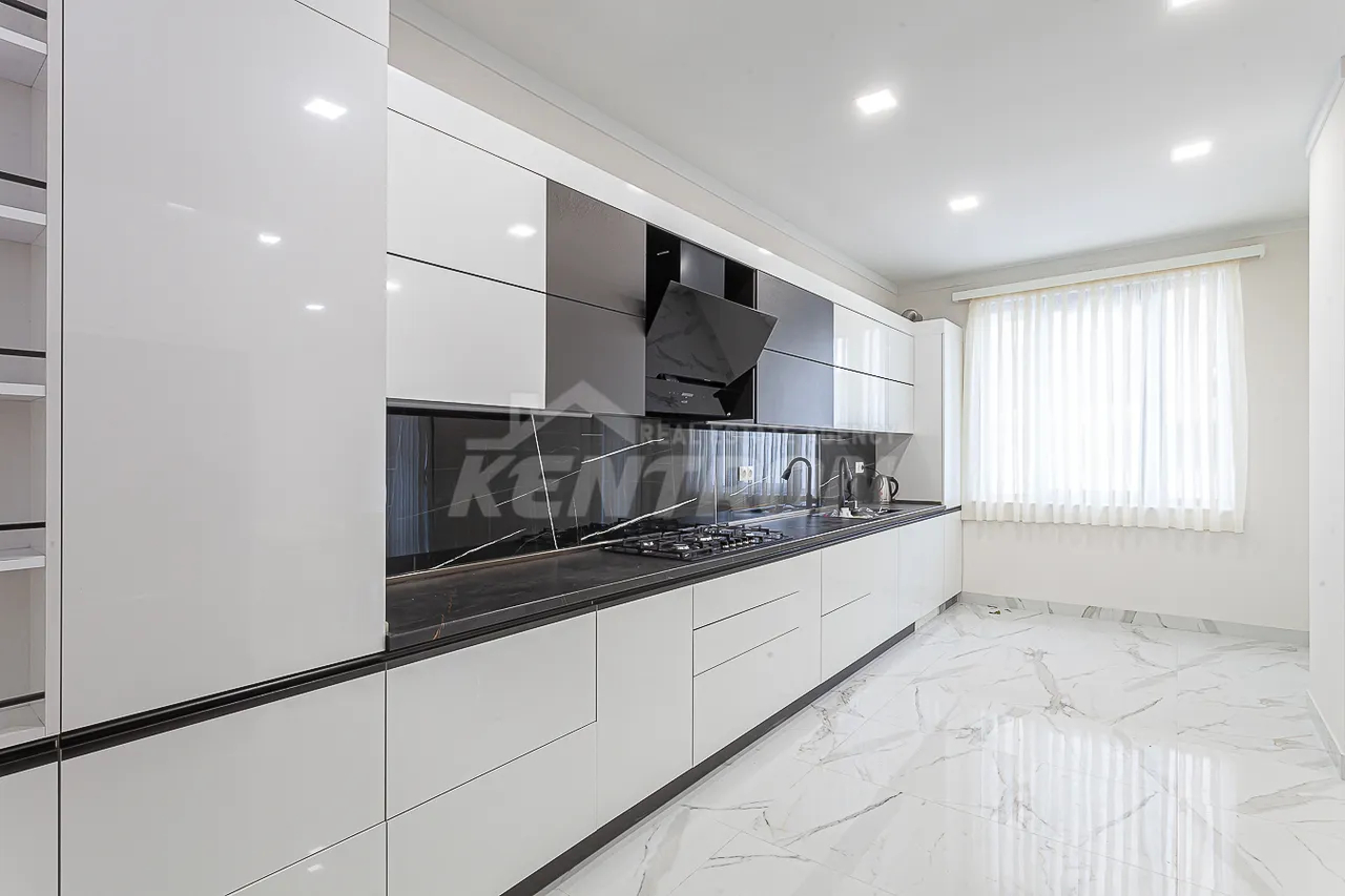 4 սենյականոց բնակարան վարձով Բուզանդի փող, Կենտրոն Երևան, 158867