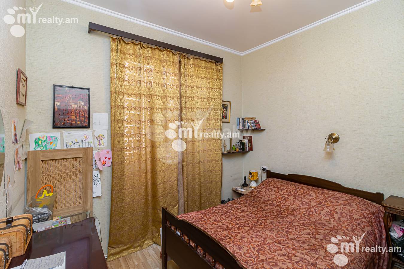 4 սենյականոց բնակարան  Տպագրիչների փող, Կենտրոն Երևան, 153916