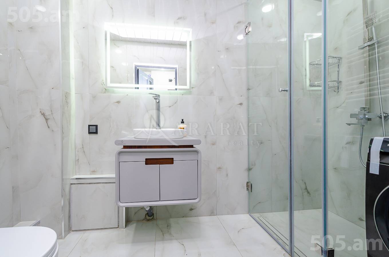 3 bedroom apartment for rent Mashtots Ave, Center Yerevan, 154298